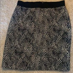 Ann Taylor Skirt- size 6 petite